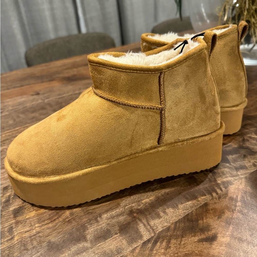 SOLD OUT/ Madden Girl Ugg Boots - Picture 3 of 6